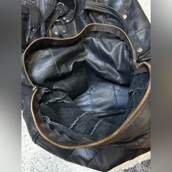 Vintage 70s Large Leather Travel Bag - Picture 7 of 15